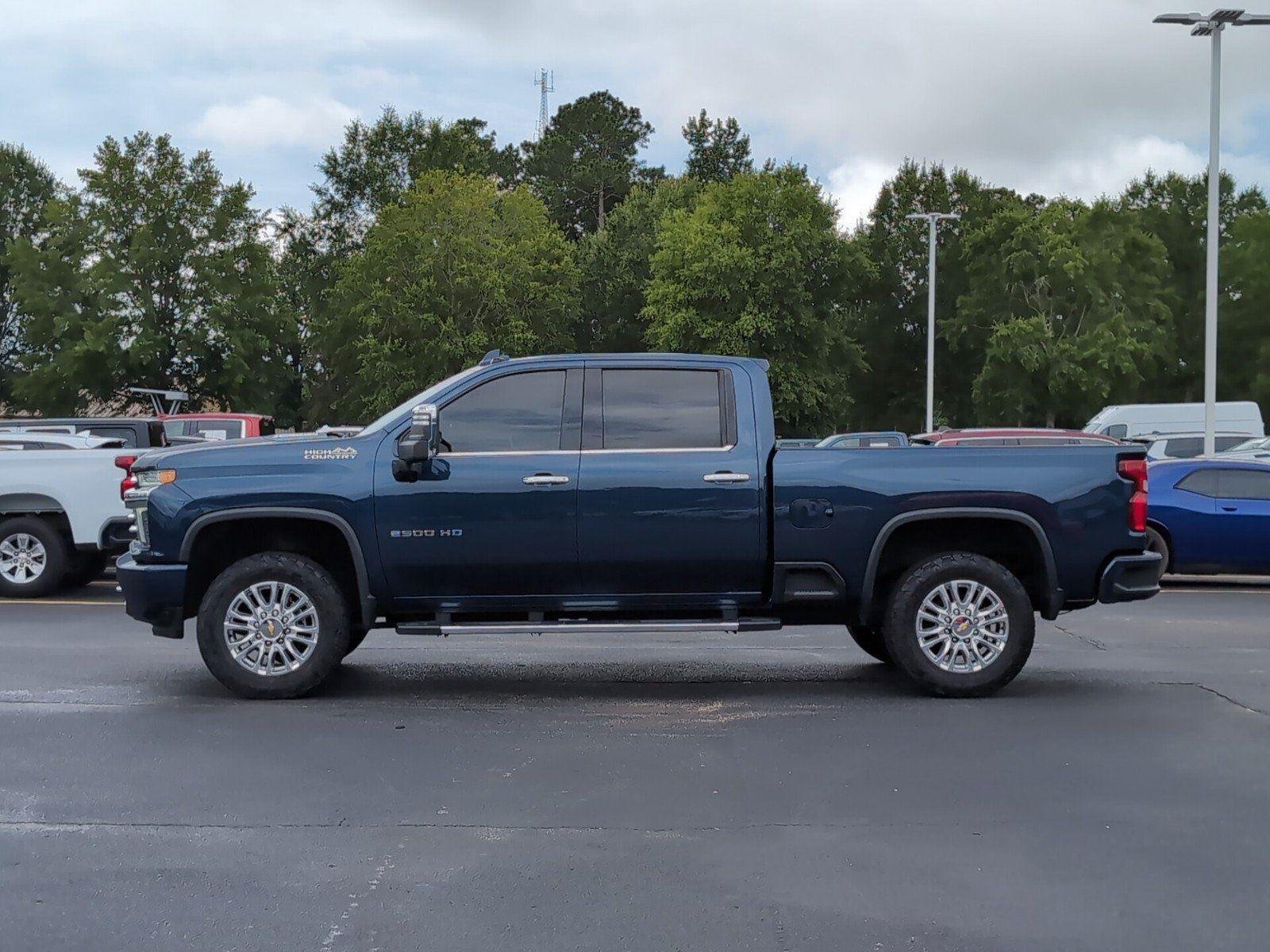 Used 2022 Northsky Blue Metallic Chevrolet High Country image 2