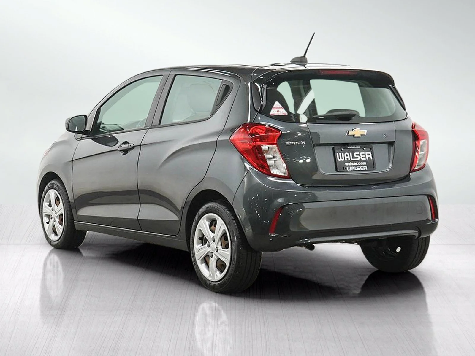 Used 2020 (Metallic paint.) Chevrolet LS image 3