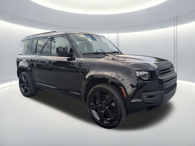 New 2026 Santorini Black Land Rover X-Dynamic SE image 7