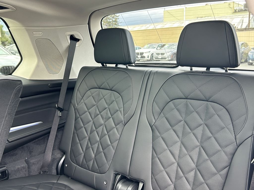 2026 BMW X7 40i - Photo 33