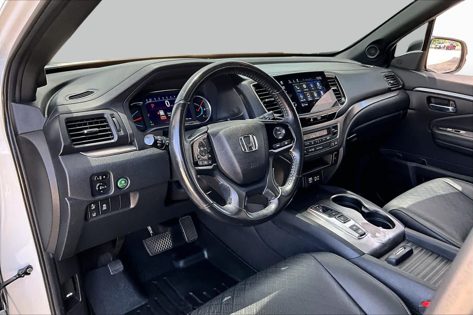 Used 2021 Platinum White Pearl Honda EX-L image 18