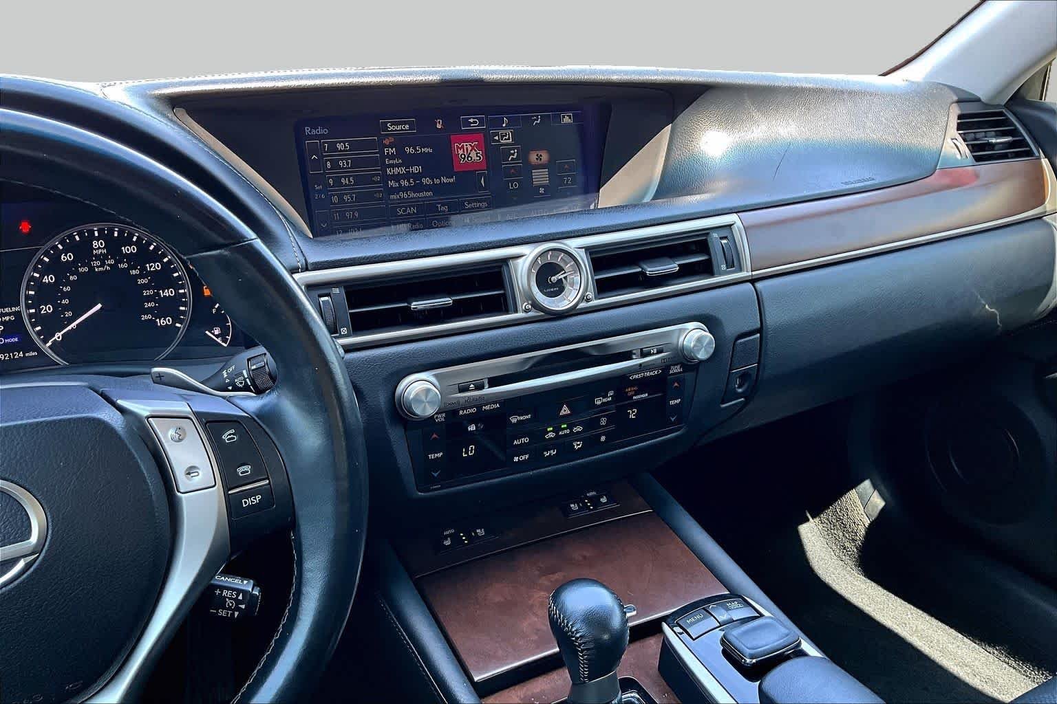 Used 2015 Atomic Silver Lexus  image 7