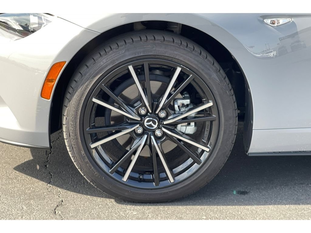 Certified Used 2025 Aero Gray Metallic Mazda Grand Touring image 11