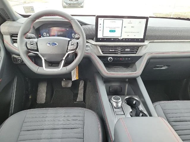 New 2026 Star White Metallic Tri-Coat Ford ST-Line image 11