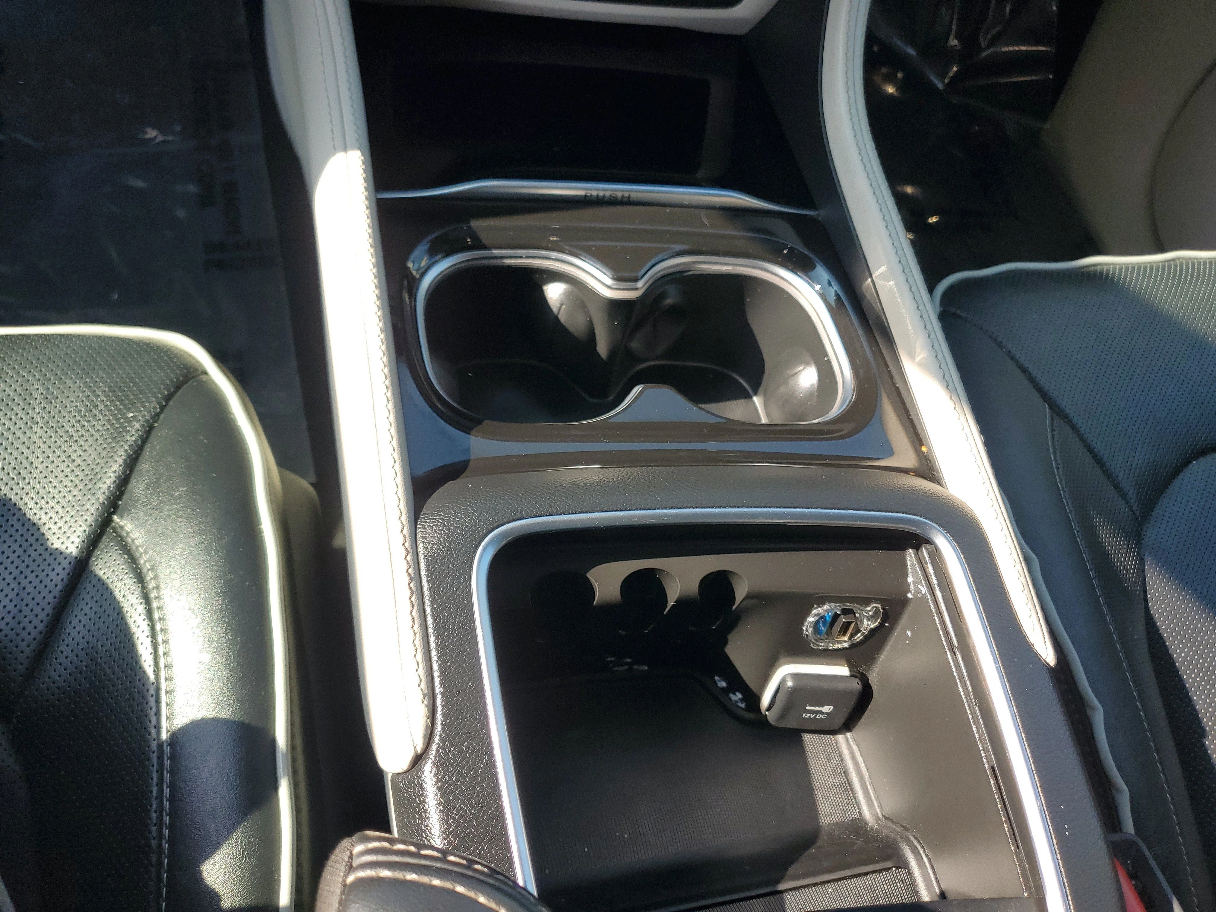 Used 2023 Black Chrysler Limited image 22