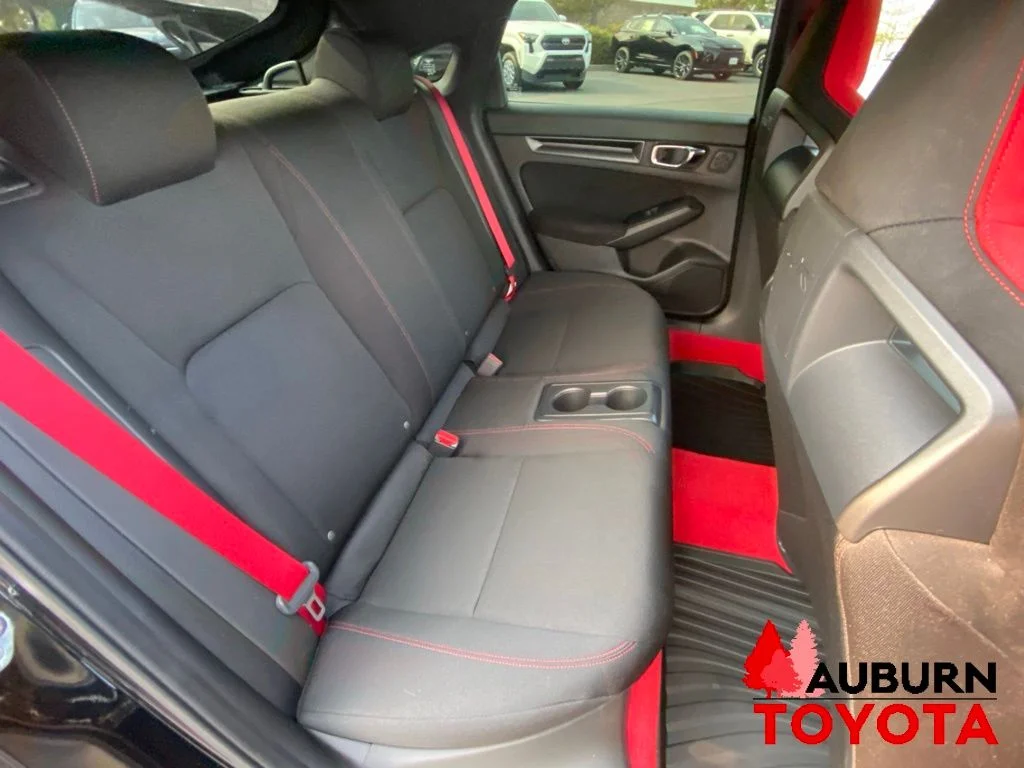 Used 2023  Honda  image 17