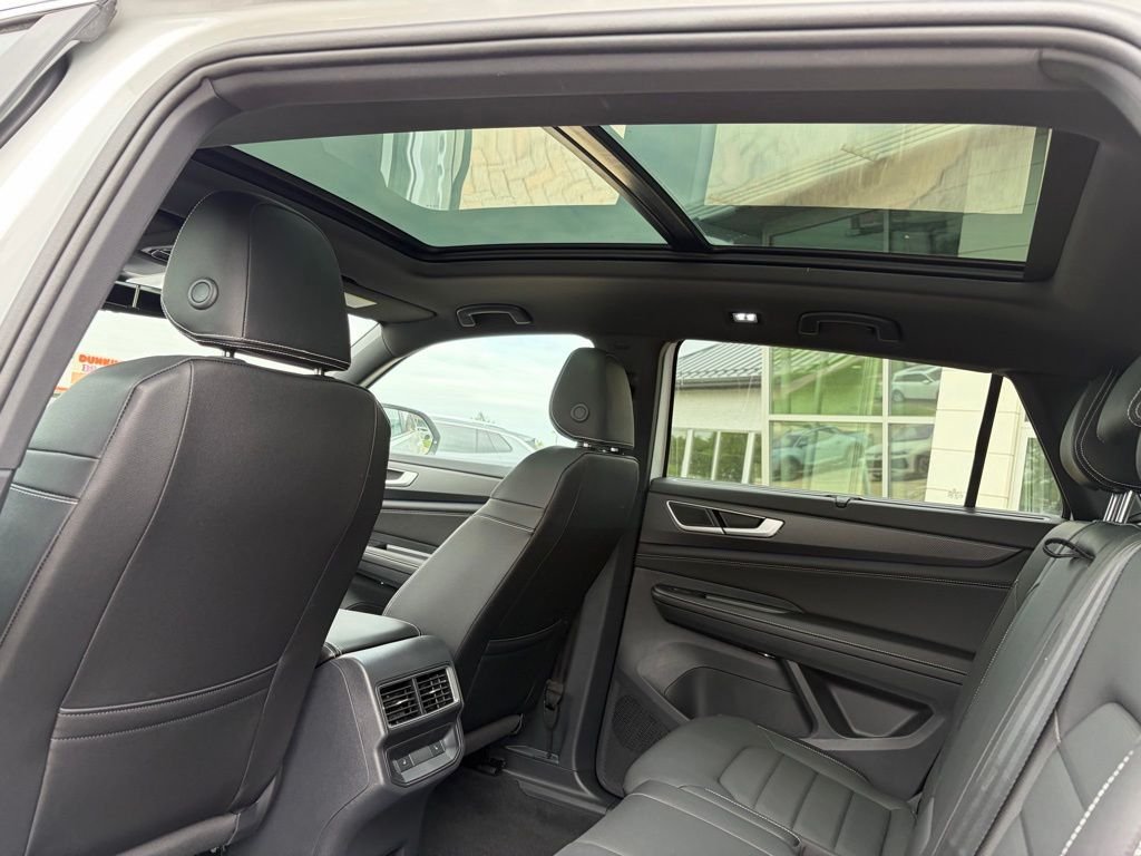 New 2026 Opal White Pearl Volkswagen 2.0T SEL image 21