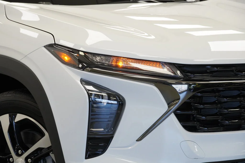 New 2026 Summit White Chevrolet 1RS image 32