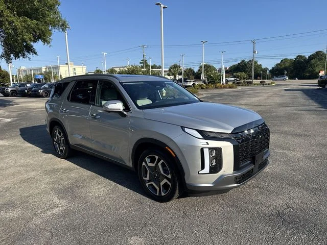 Used 2025 Silver Hyundai SEL Premium image 3