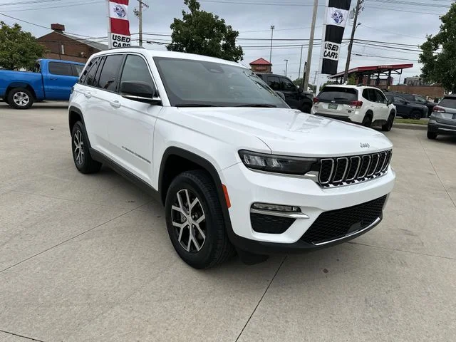 Used 2024 White Jeep Limited image 11