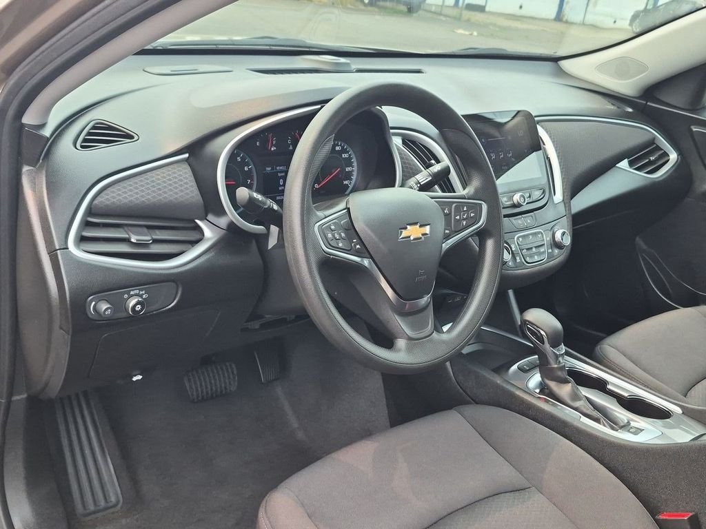 Used 2024 Mineral Gray Metallic Chevrolet LT image 11