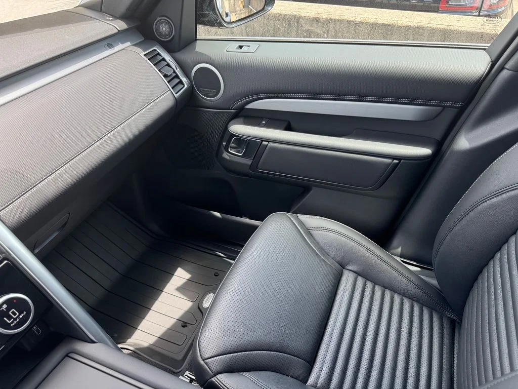 New 2026 Santorini Black Land Rover Gemini Edition image 29