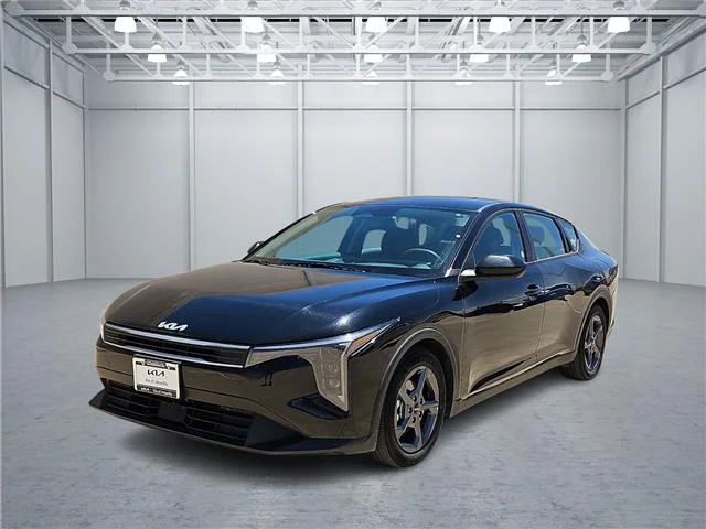 Used 2025 Black KIA LXS (IVT) image 1