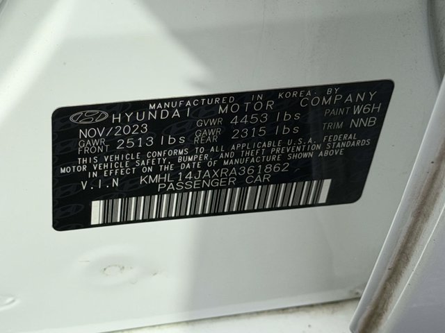 Used 2024 Serenity White Hyundai SEL image 17