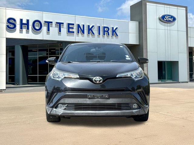 Used 2018 Black Toyota XLE Premium image 2