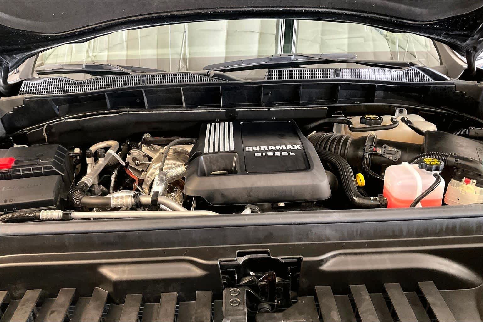 Used 2025 Onyx Black GMC AT4 image 28