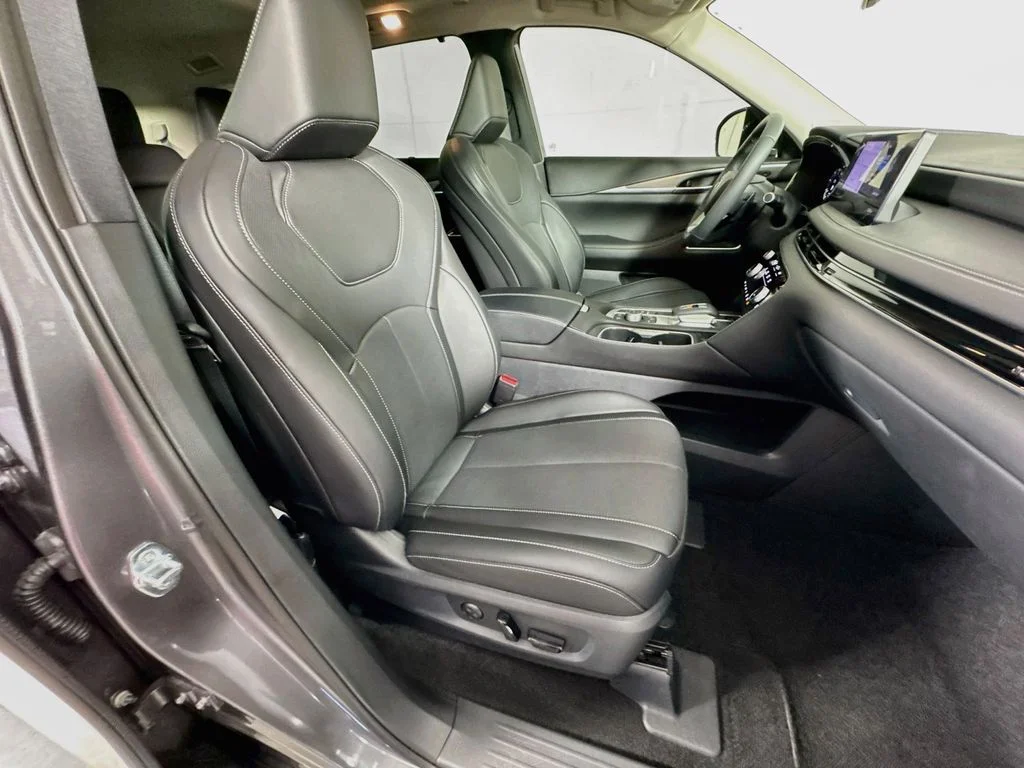 Certified Used 2026 Gray INFINITI LUXE image 40