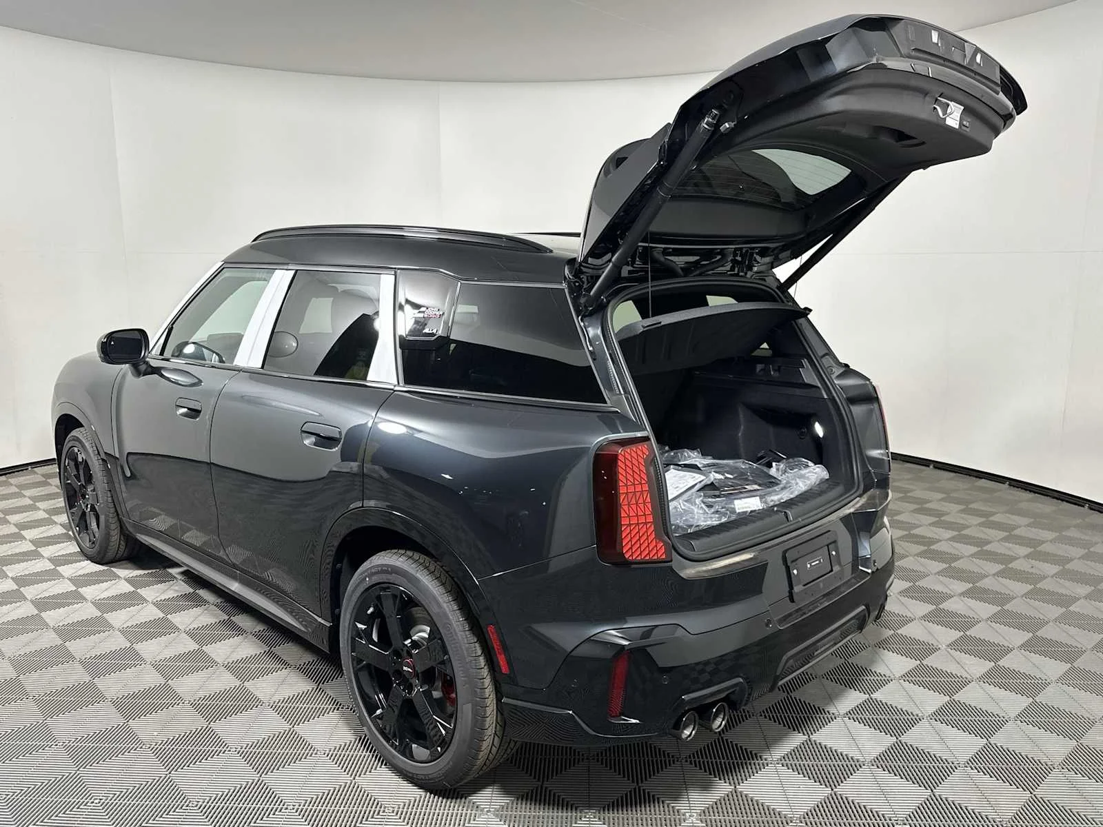 2026 MINI Countryman John Cooper Works - Photo 18