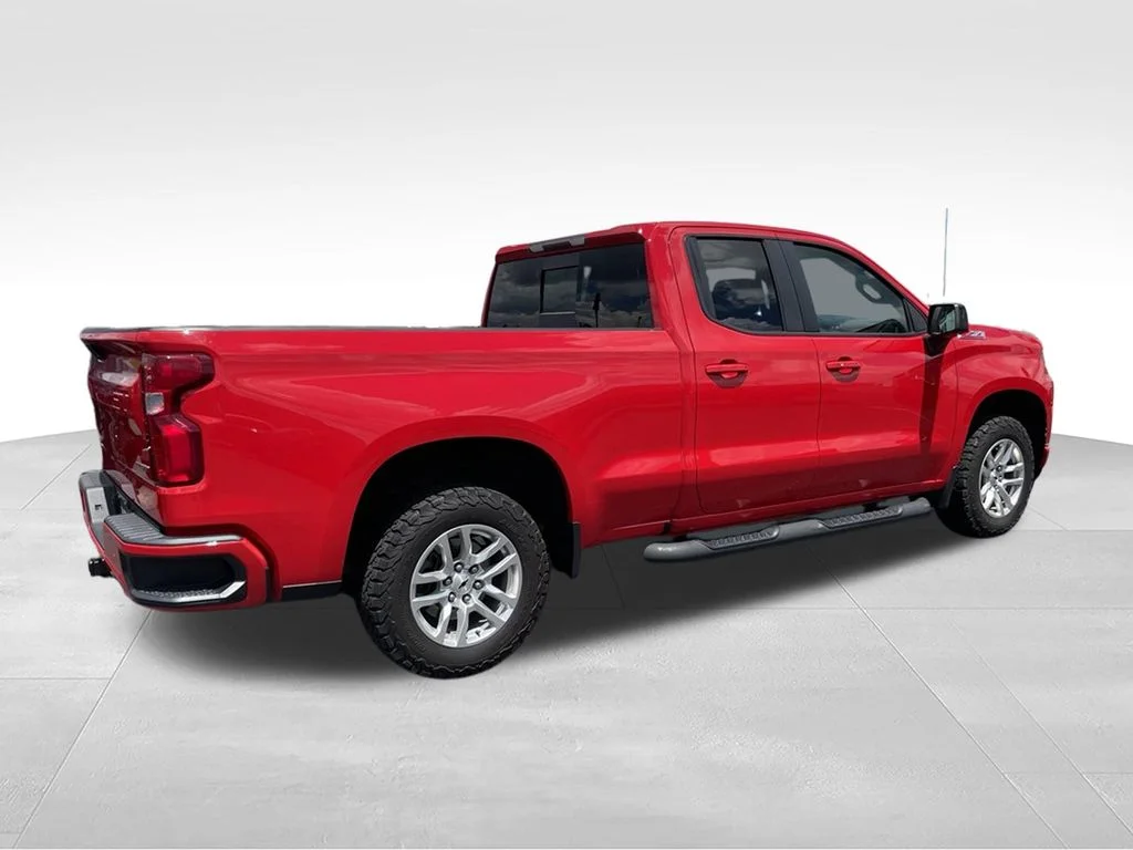 Used 2020 Red Chevrolet RST image 3