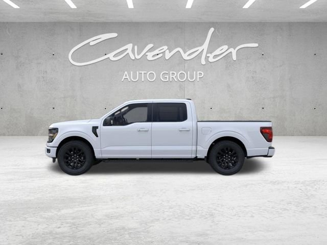 New 2026 Oxford White Ford XLT image 4