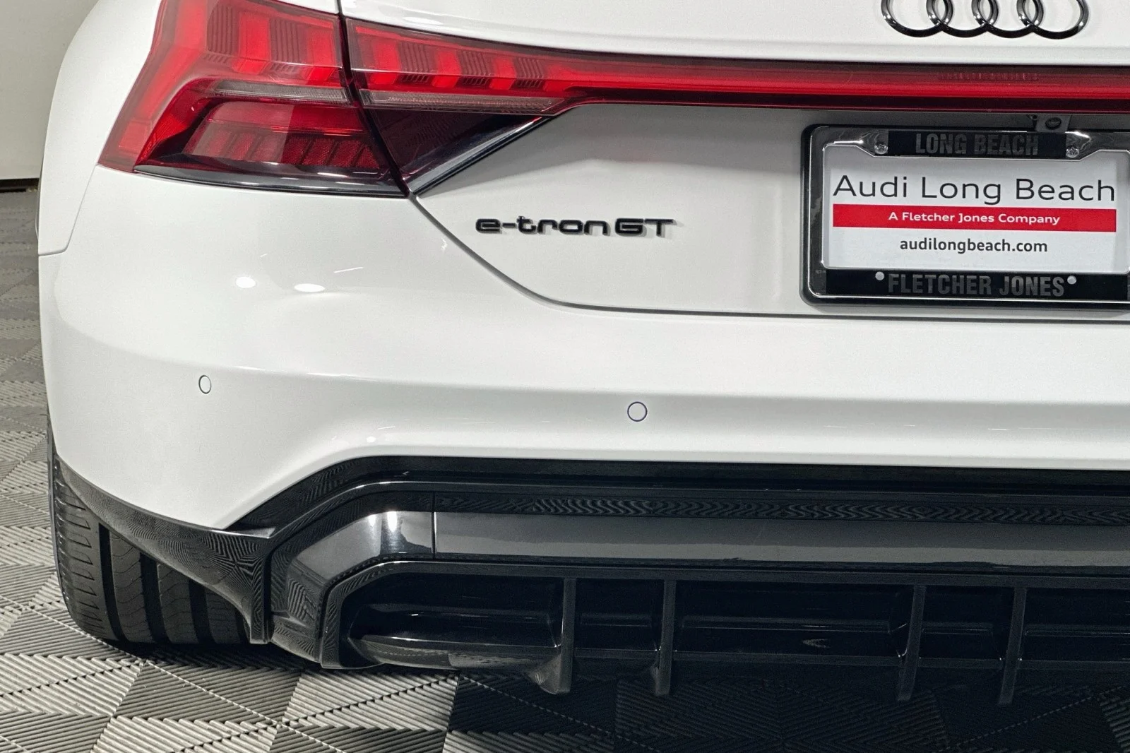 Used 2024 Ibis White Audi Premium Plus image 17