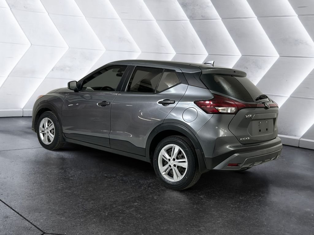 Used 2022 Gray Nissan S image 6