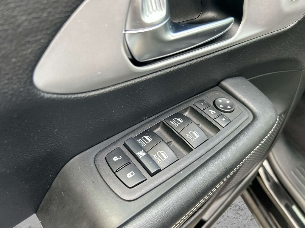 Used 2025 Black Chrysler Limited image 16