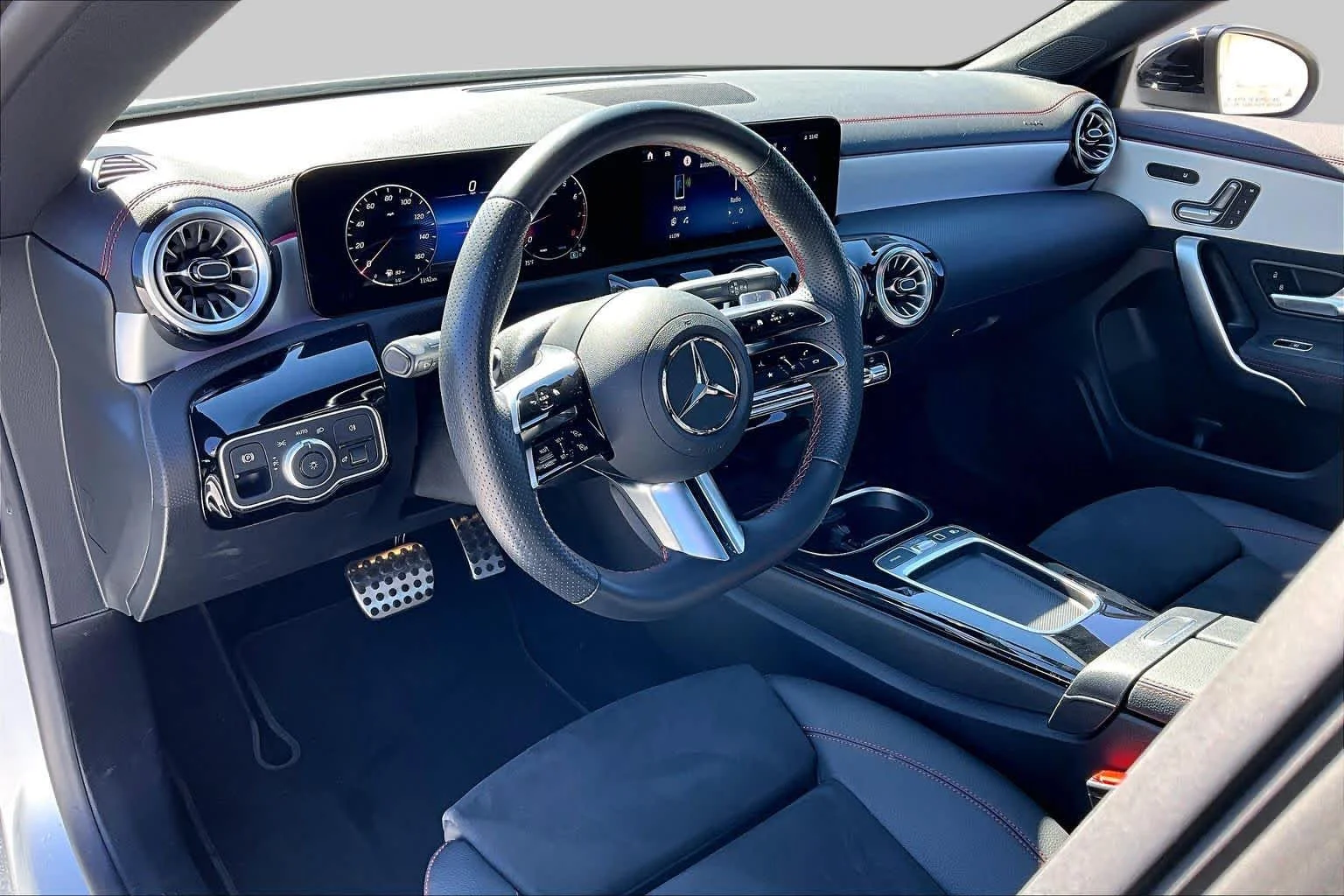 Used 2026 Cirrus Silver Metallic Mercedes-Benz CLA 250 image 17