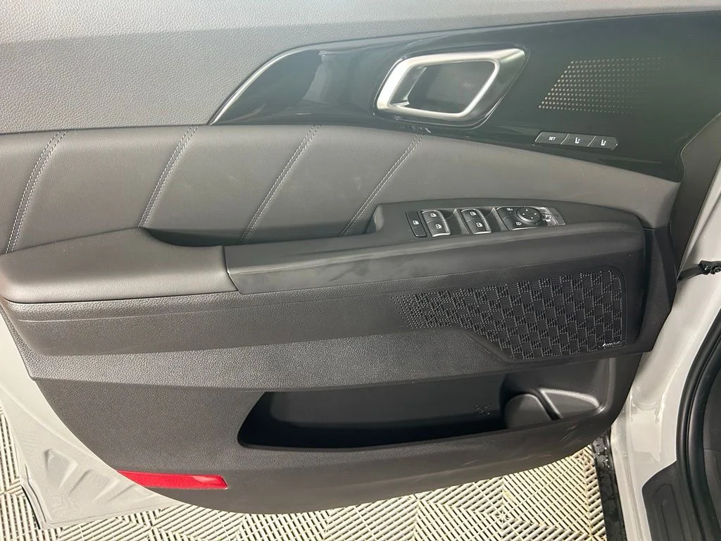 New 2026 Ceramic Silver Kia SX Prestige image 10
