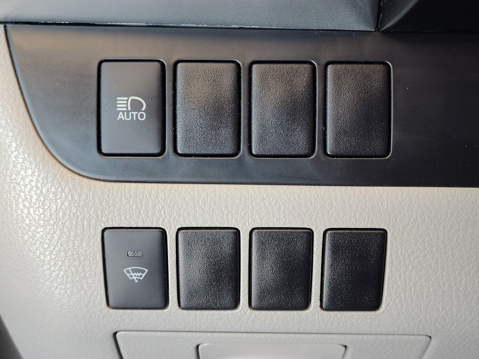 Used 2017 Celestial Silver Metallic Toyota LE image 24