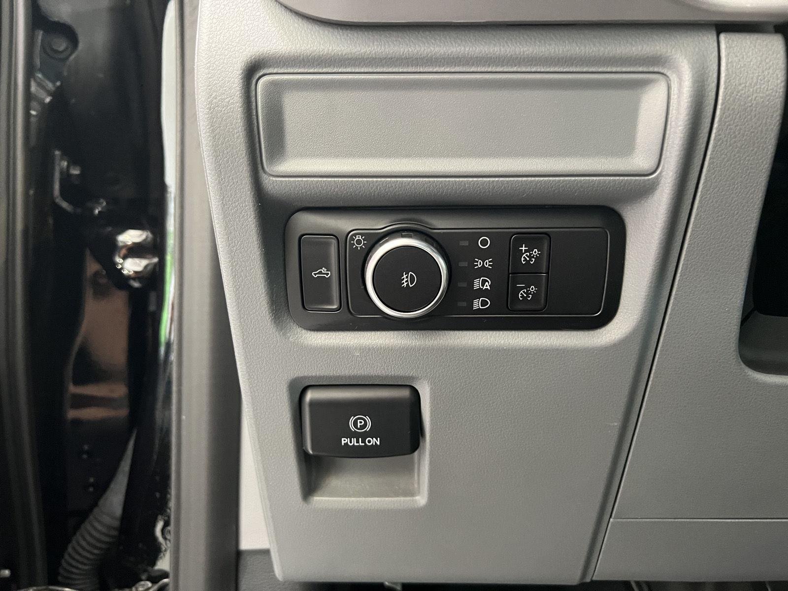 Used 2023 Agate Black Ford XL image 16