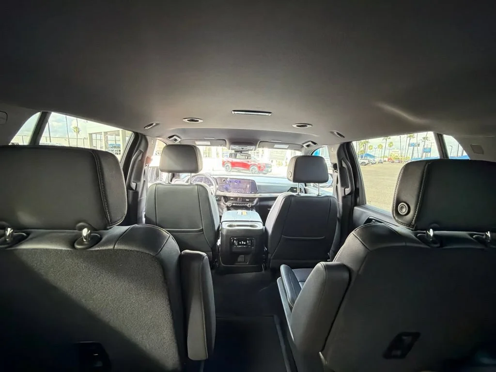 Used 2025 Black Chevrolet Premier image 11