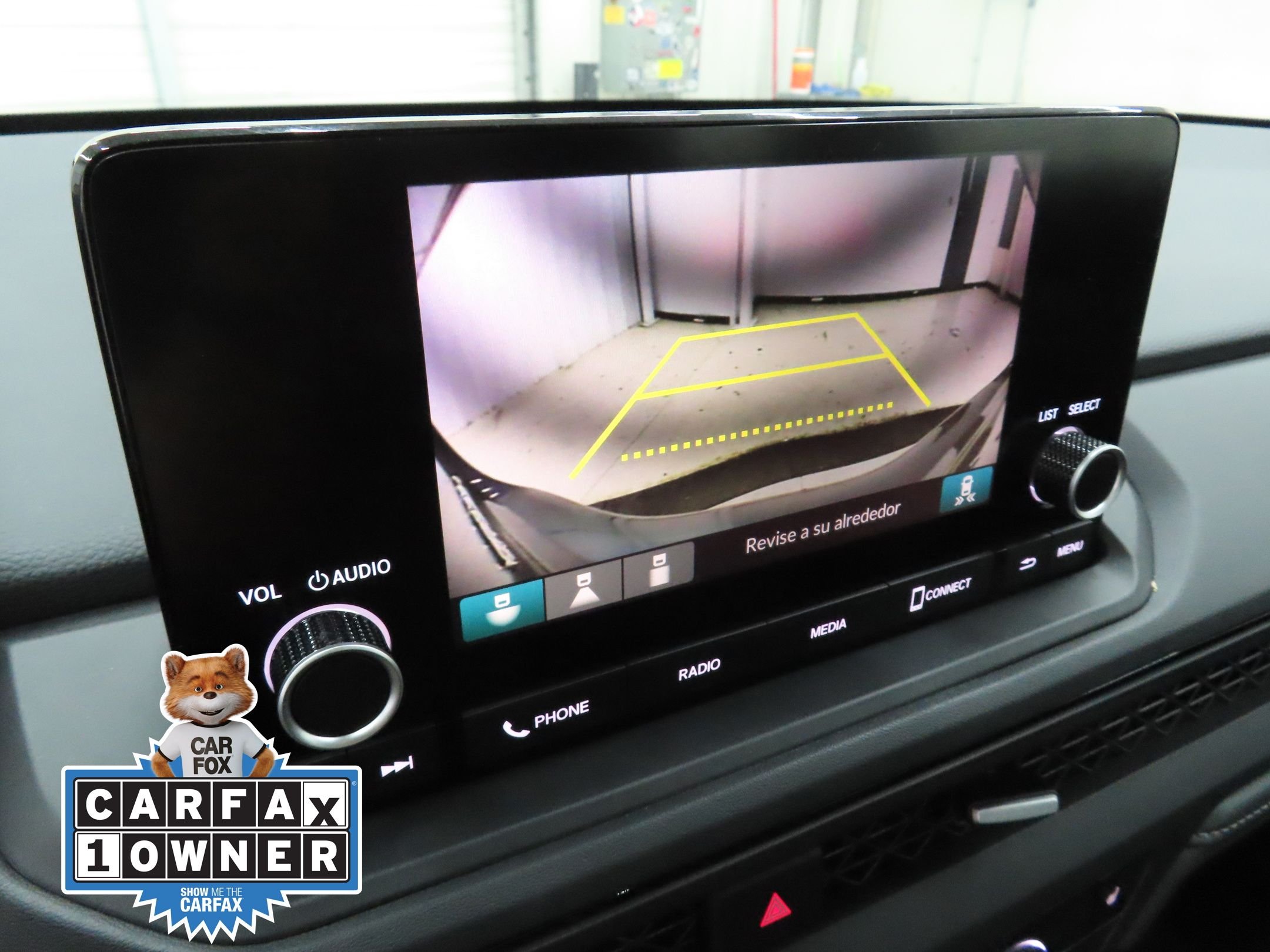 Used 2025  Honda SE image 18