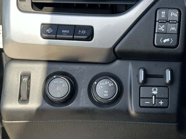Used 2019 Beige Chevrolet Premier image 24