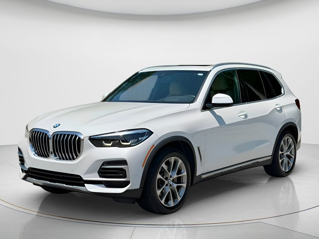 Used 2022 White BMW xDrive40i image 1