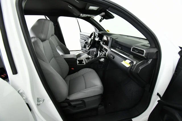 2026 Toyota Tacoma SR5 - Photo 22