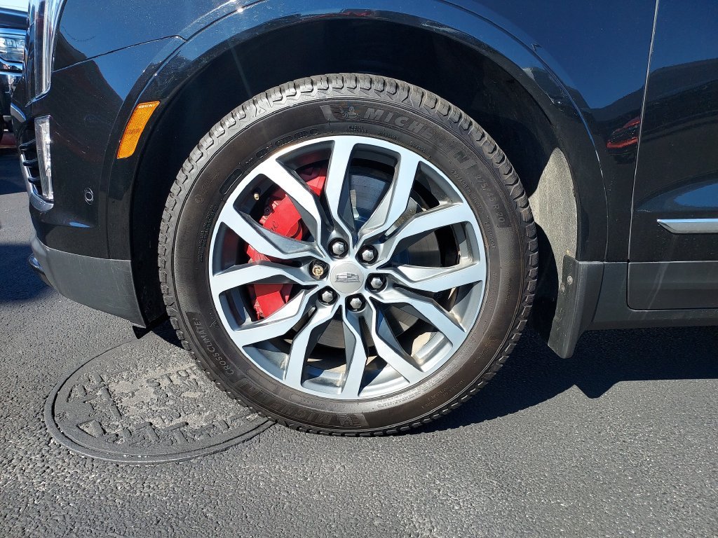 Used 2023 Black Cadillac Sport image 13