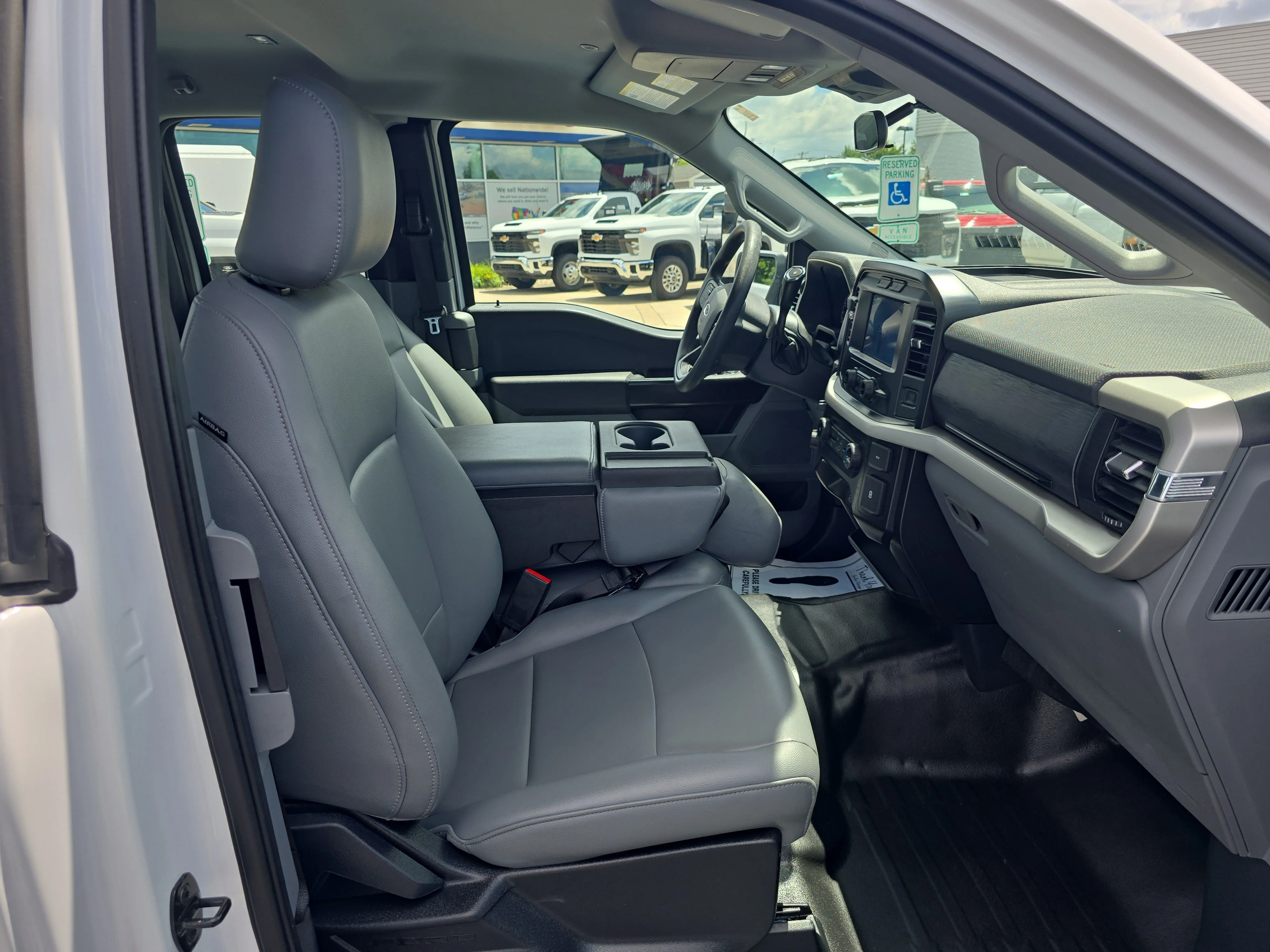 Used 2021 Oxford White Ford XL image 4
