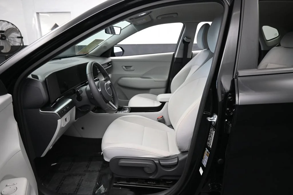 Used 2026 Abyss Black Pearl Hyundai SEL Sport image 10