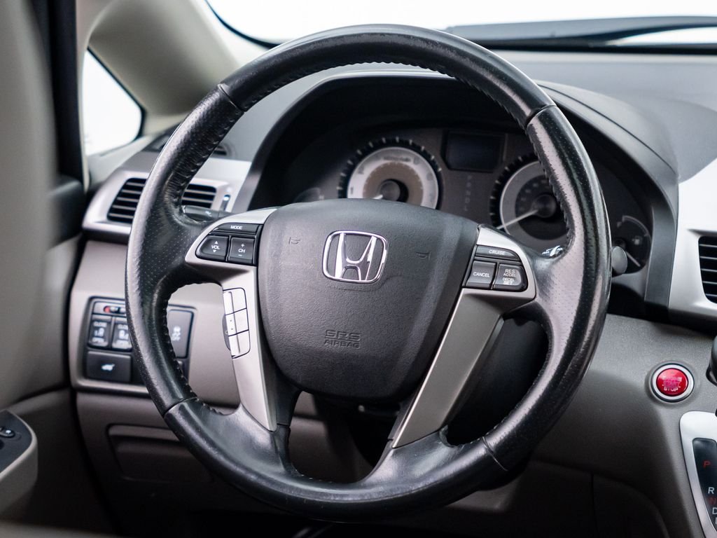 Certified Used 2016 Lunar Silver Metallic Honda EX-L image 12