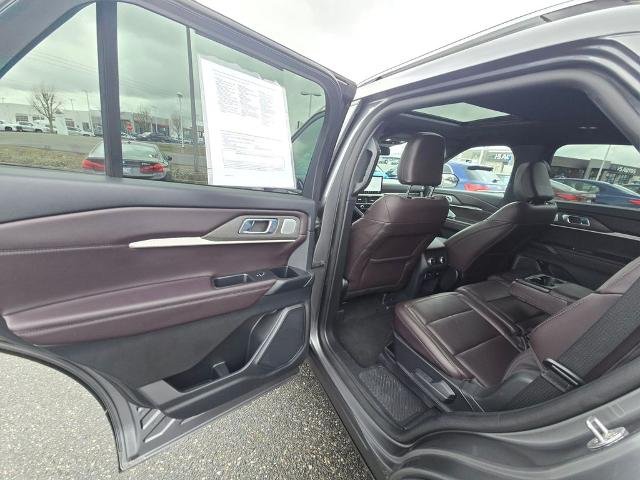 Used 2025 Gray Metallic Ford Platinum image 43