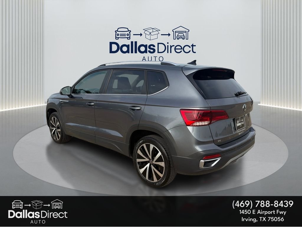Used 2024 Blue Volkswagen SE image 8