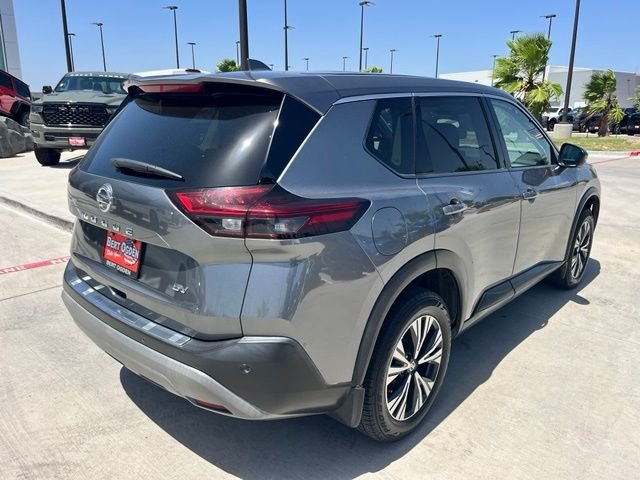 Used 2021 Gray Nissan SV image 5