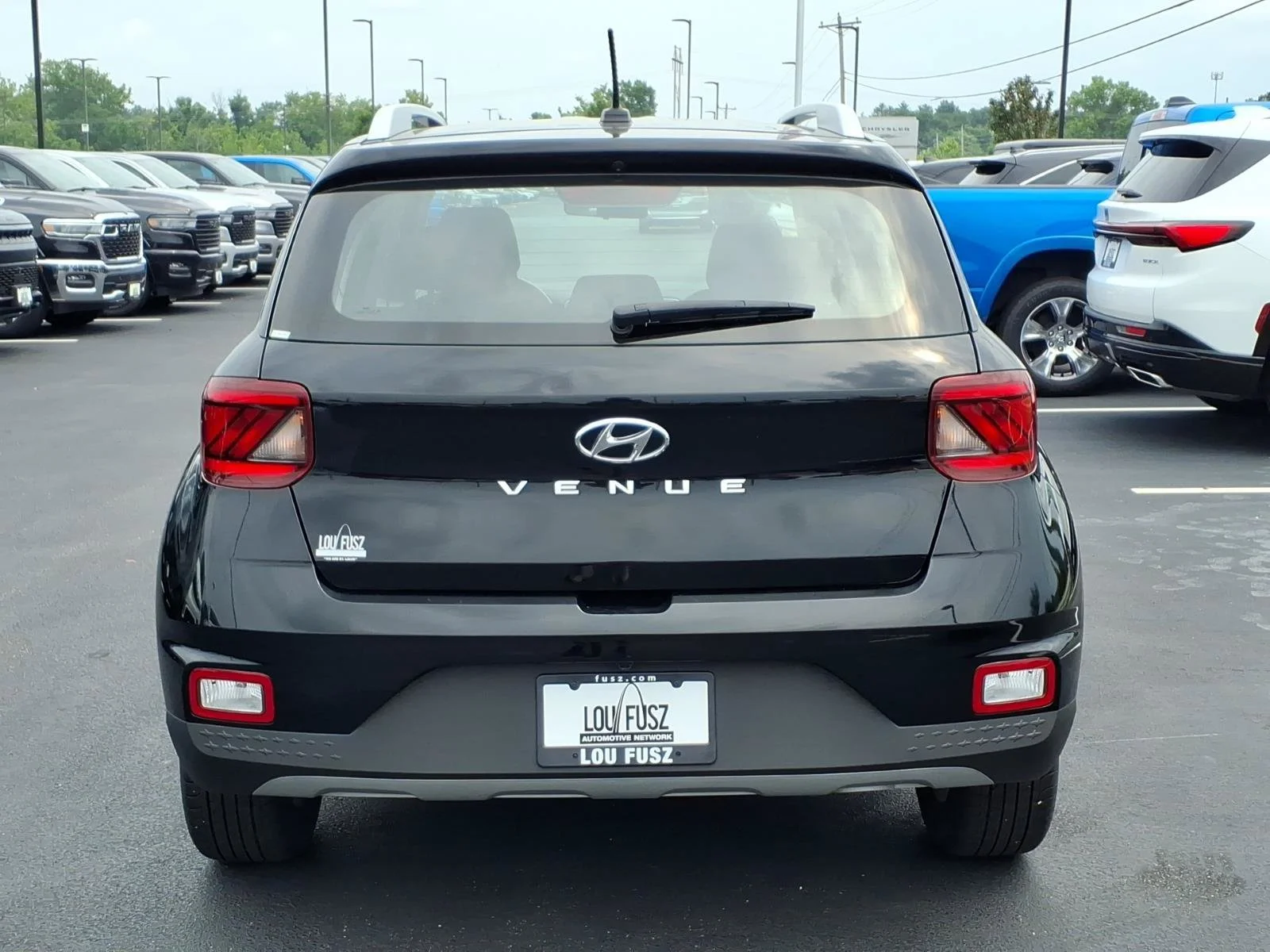 Used 2025 Onyx Black Hyundai SEL image 32
