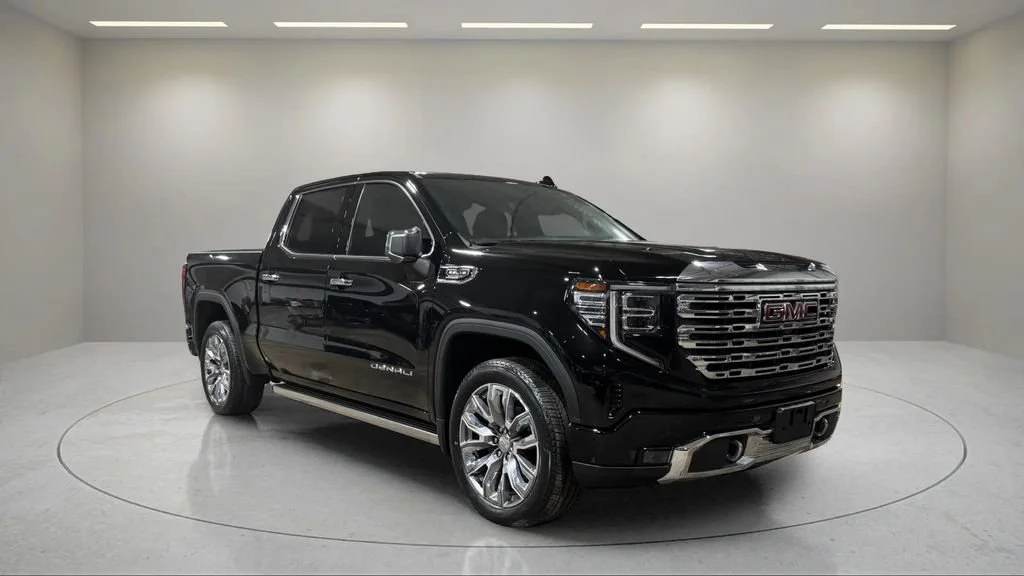 Used 2023 Onyx Black GMC Denali image 3