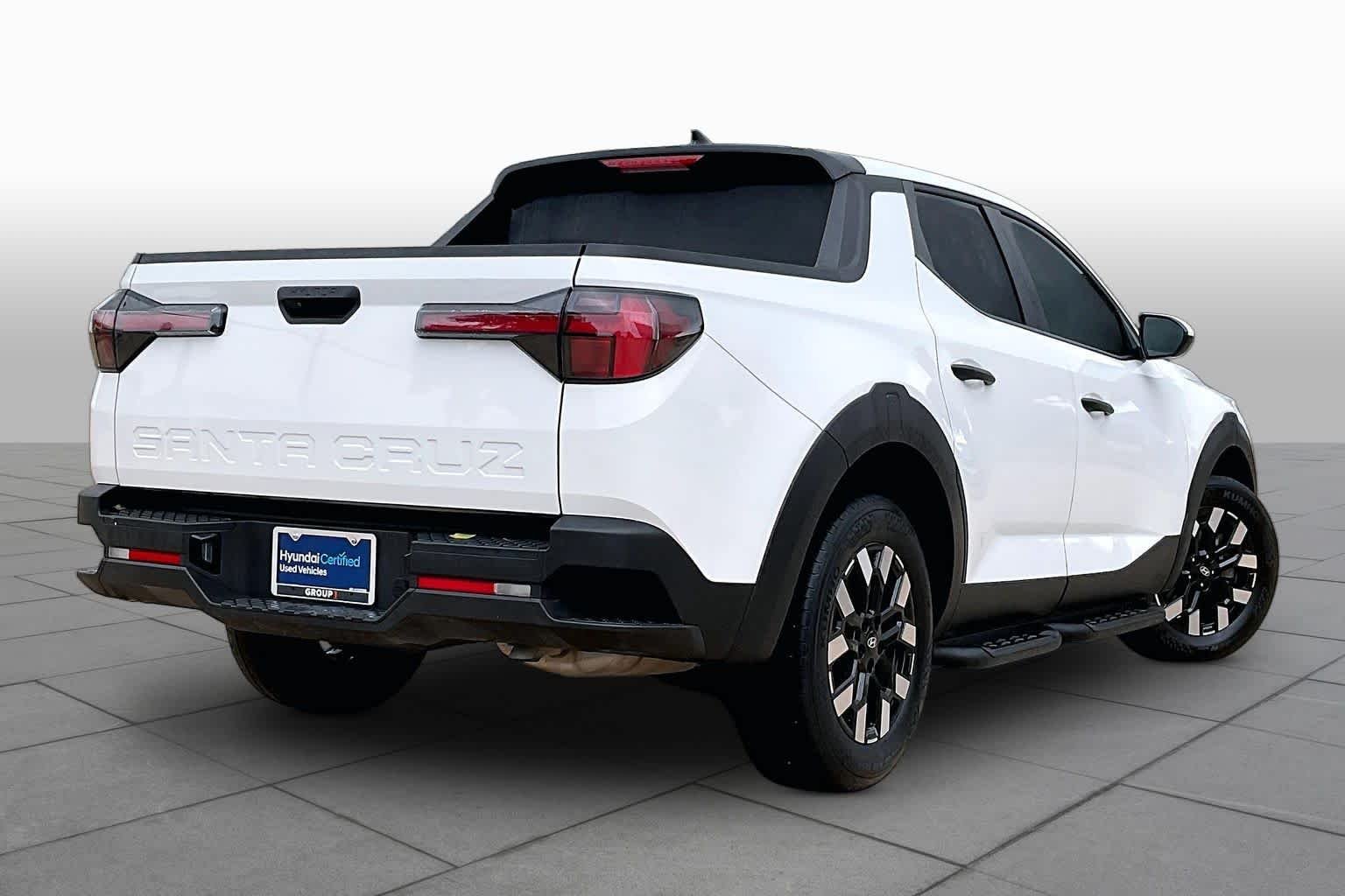 2025 Hyundai Santa Cruz SE - Photo 13