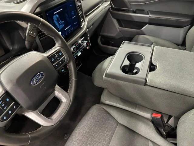 Used 2025 Silver Ford XLT image 16