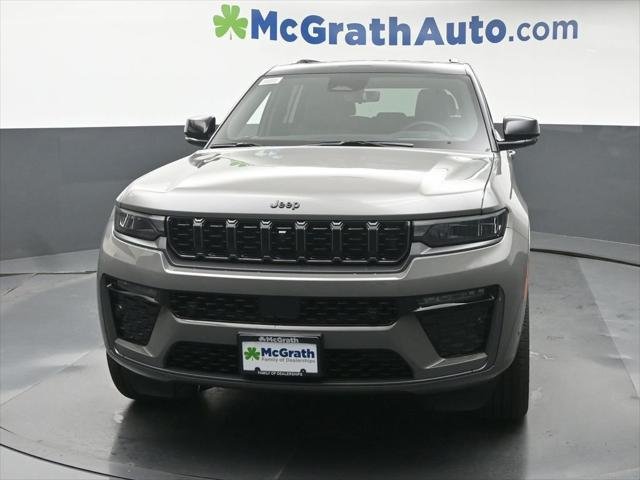 New 2027 Sting-Gray Clear-Coat Paint Jeep Summit image 5