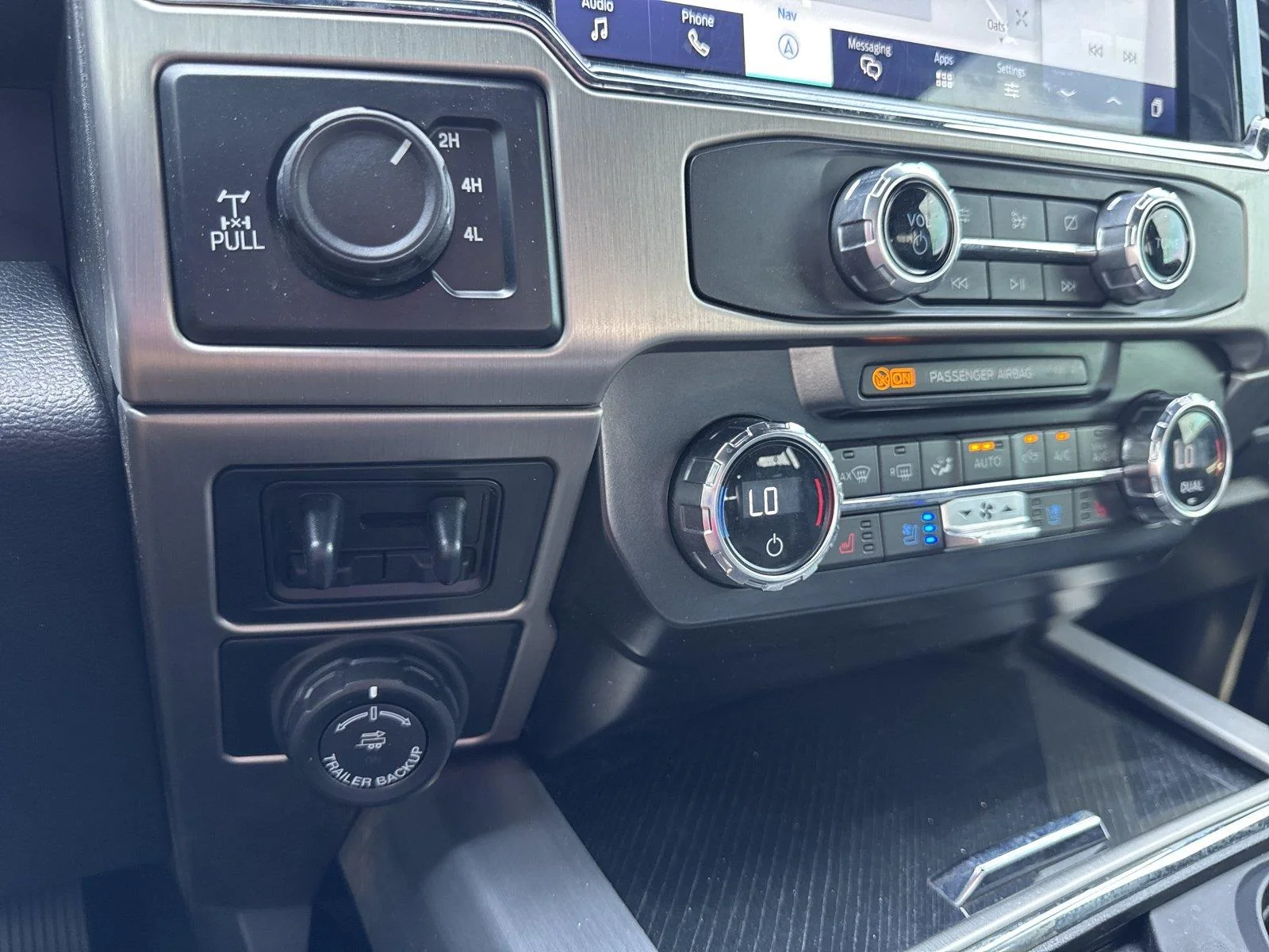 Used 2022 Antimatter Blue Ford Platinum image 27