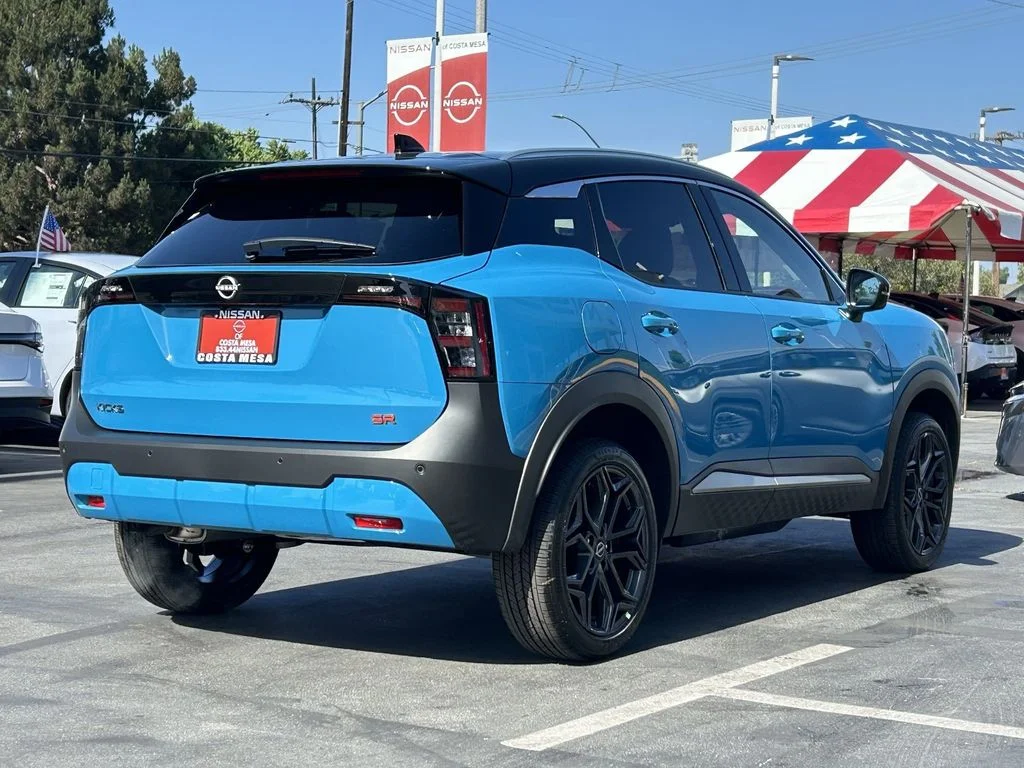 New 2026 Arctic Ice Blue Metallic / Super Black Two-tone Nissan SR image 4